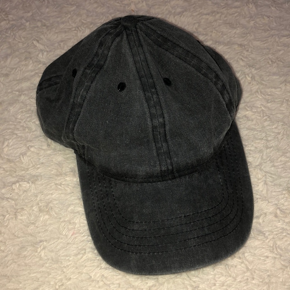 Basic women’s hat
